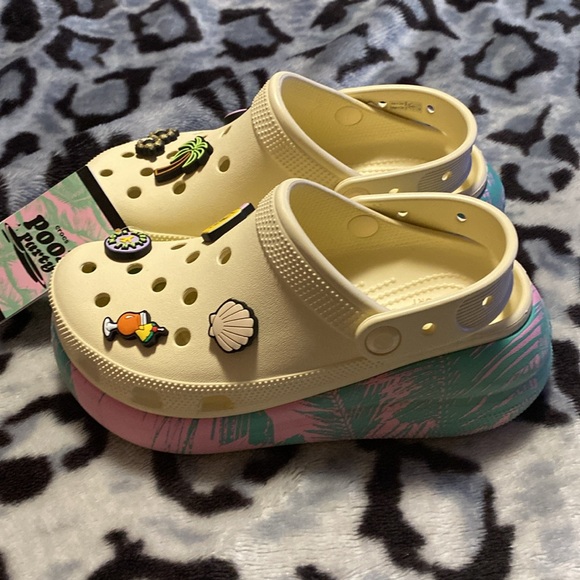 Crocs - Picture 2 of 3